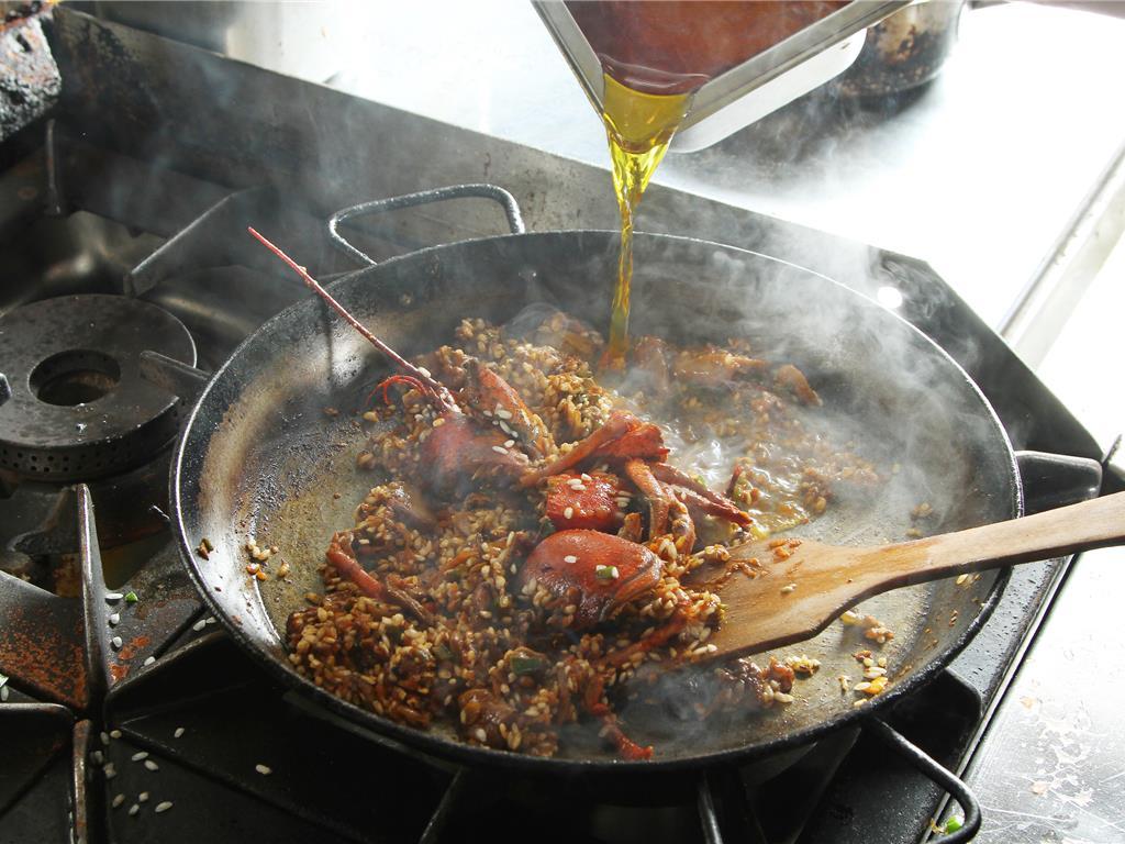 Boston Lobster Paella